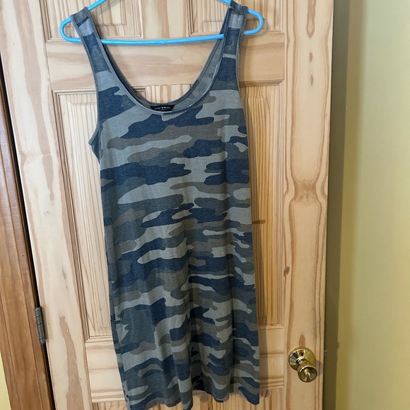 Fun dress - Picture 1 of 2